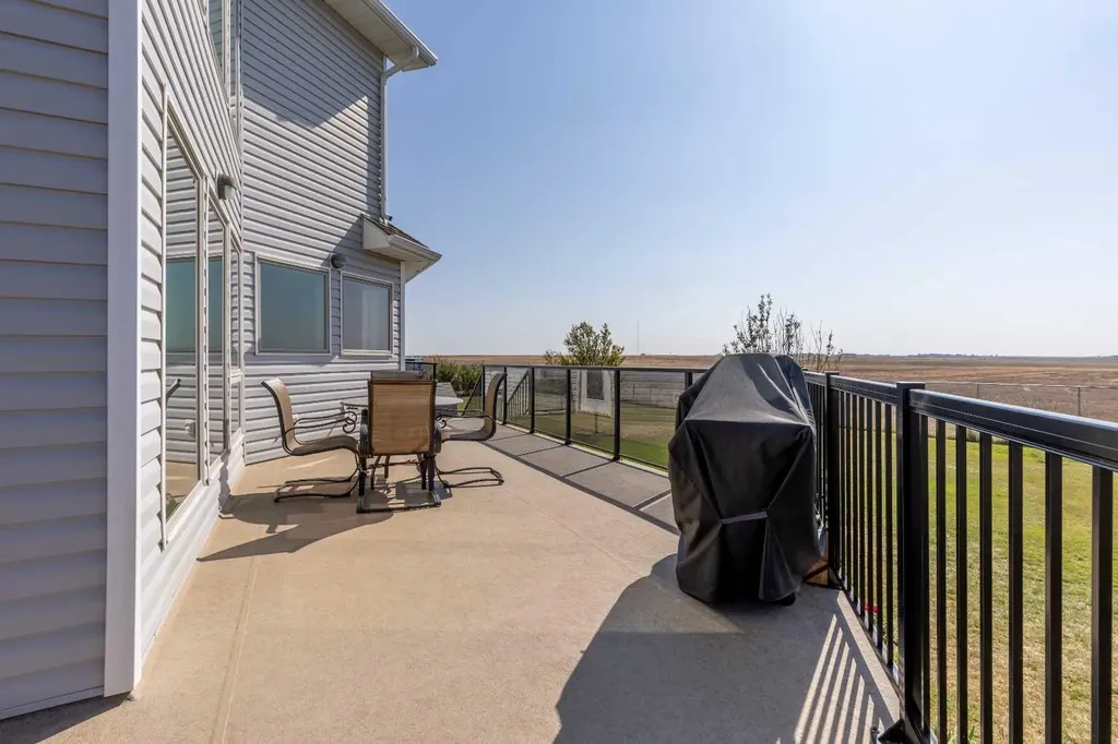 406 Meadow Lark Drive Rural Lethbridge County AB T1J 4R9