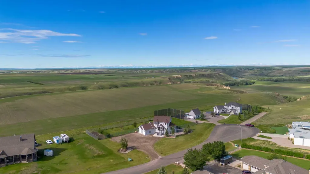 406 Meadow Lark Drive Rural Lethbridge County AB T1J 4R9