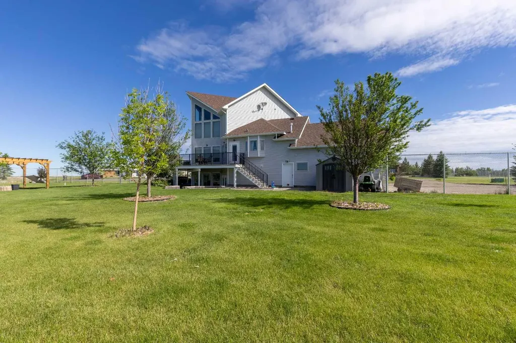 406 Meadow Lark Drive Rural Lethbridge County AB T1J 4R9