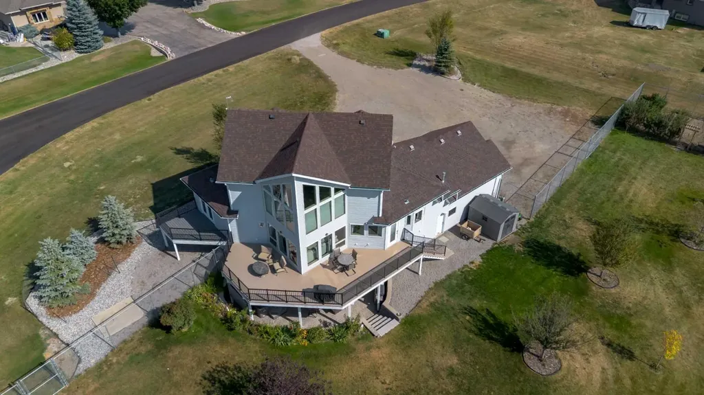 406 Meadow Lark Drive Rural Lethbridge County AB T1J 4R9