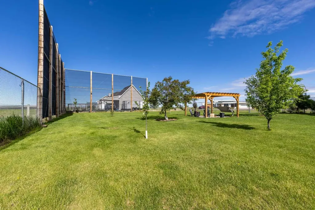 406 Meadow Lark Drive Rural Lethbridge County AB T1J 4R9
