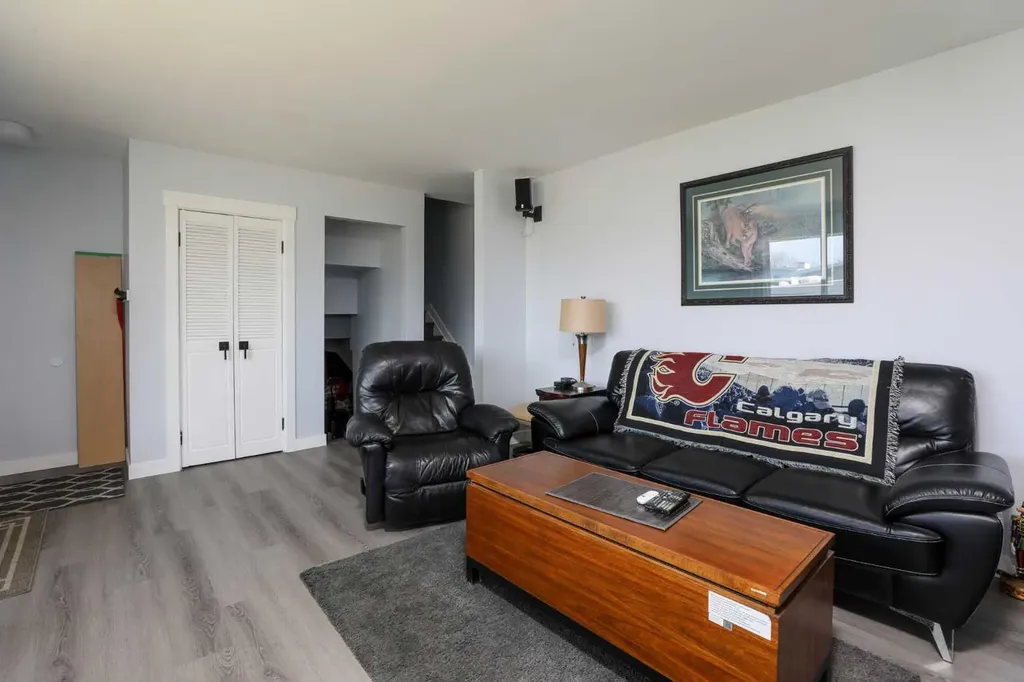 97 Laval Court W Lethbridge AB T1K 4G2