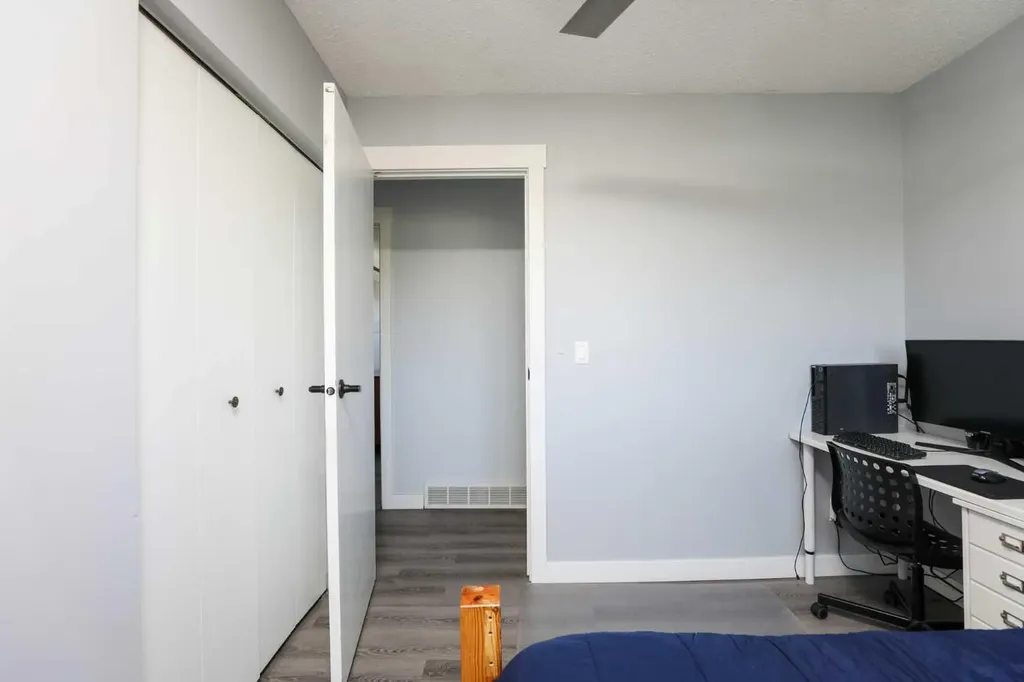 97 Laval Court W Lethbridge AB T1K 4G2