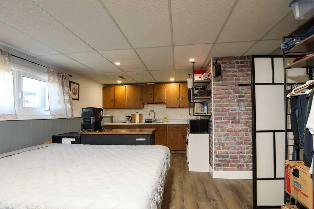 97 Laval Court W Lethbridge AB T1K 4G2