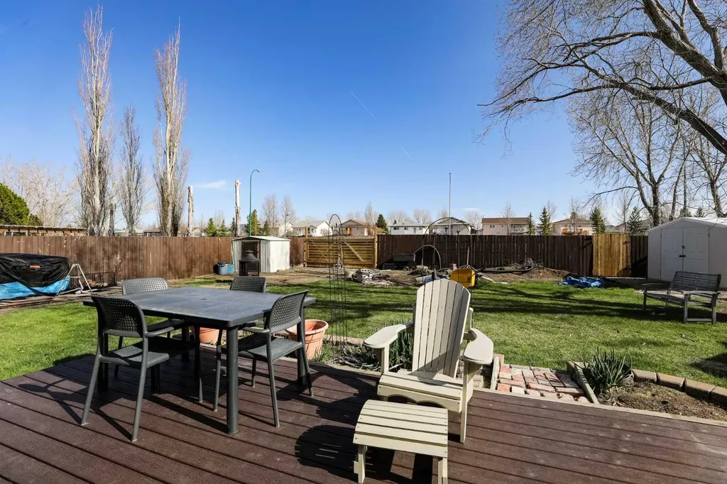 97 Laval Court W Lethbridge AB T1K 4G2