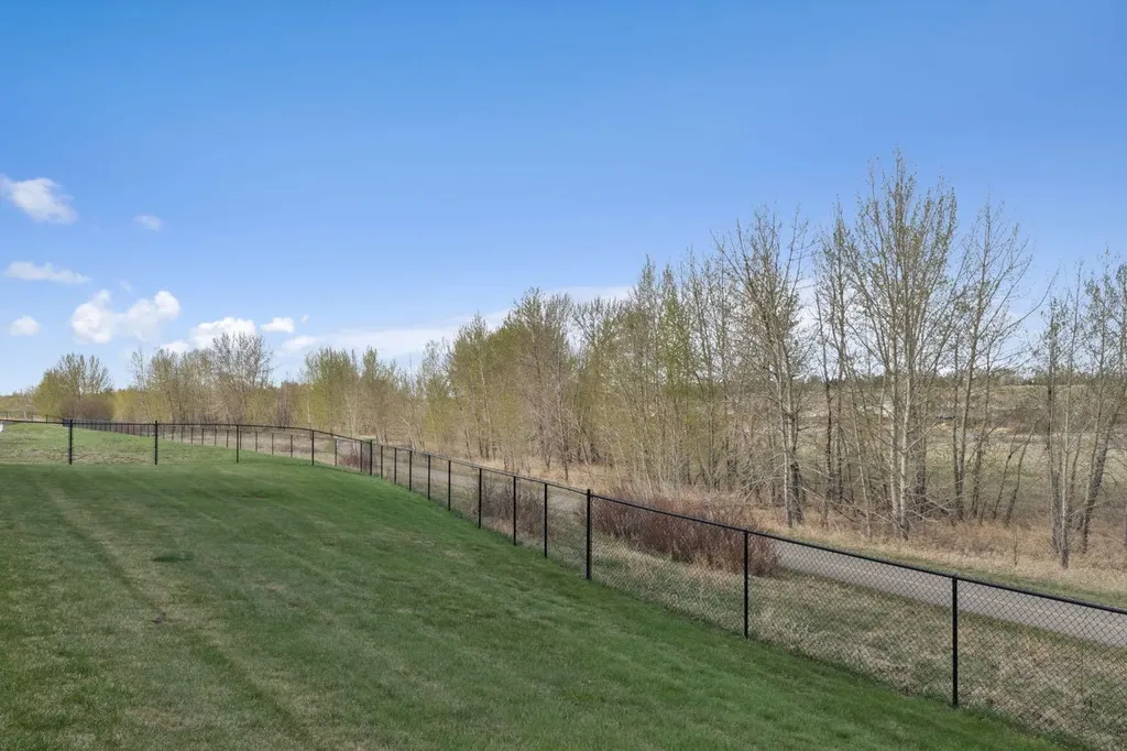 211 Quarry Way SE Calgary AB T2C 4K6