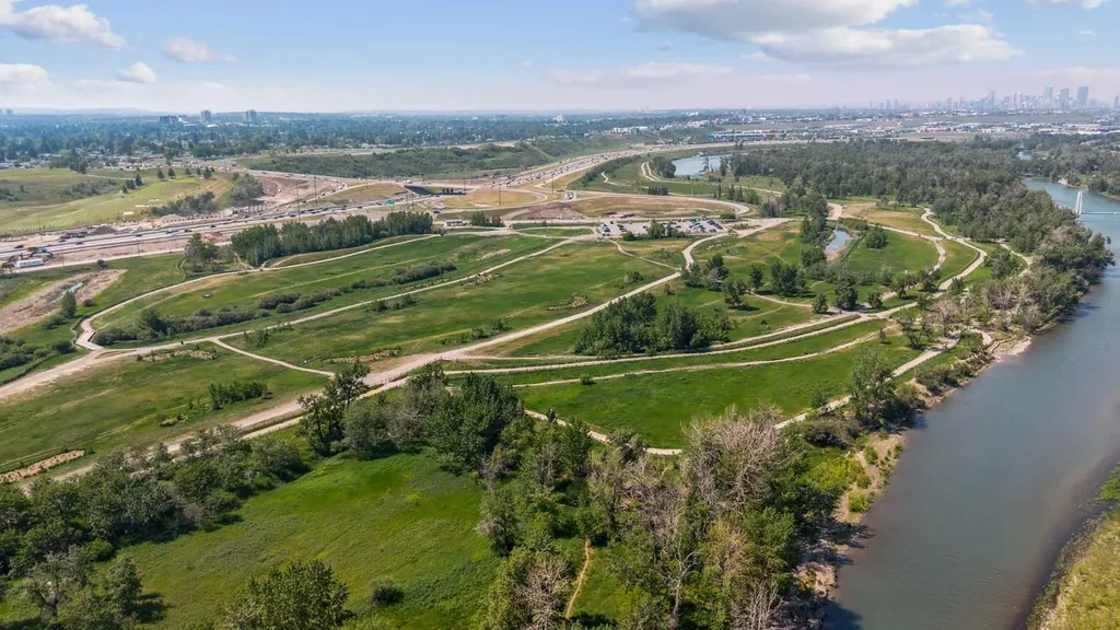 211 Quarry Way SE Calgary AB T2C 4K6