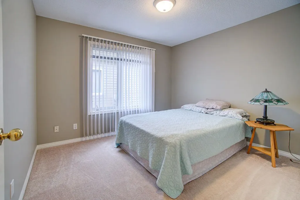 26 Skyline Crescent Claresholm AB T0L 0T0