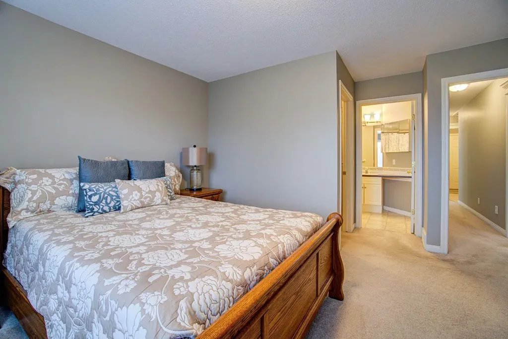 26 Skyline Crescent Claresholm AB T0L 0T0