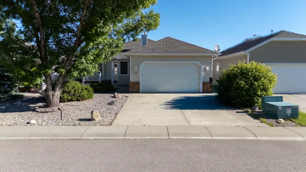 26 Skyline Crescent Claresholm AB T0L 0T0