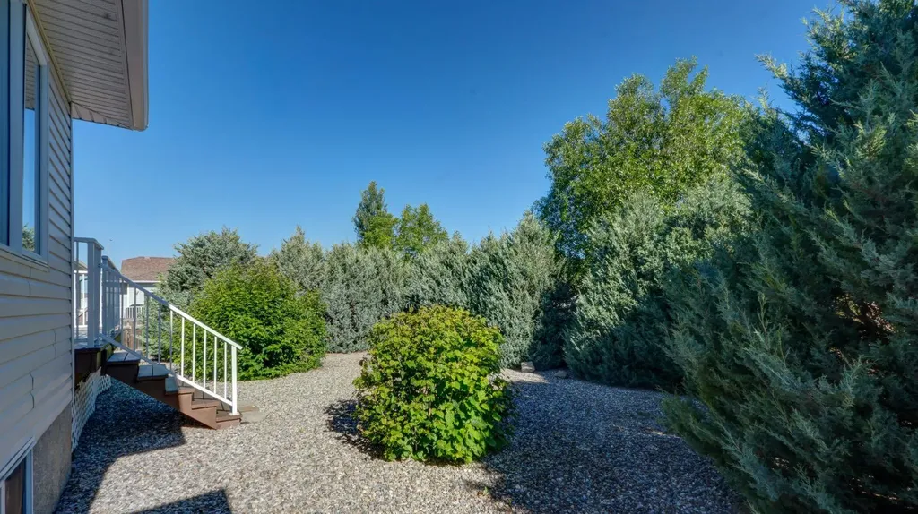 26 Skyline Crescent Claresholm AB T0L 0T0