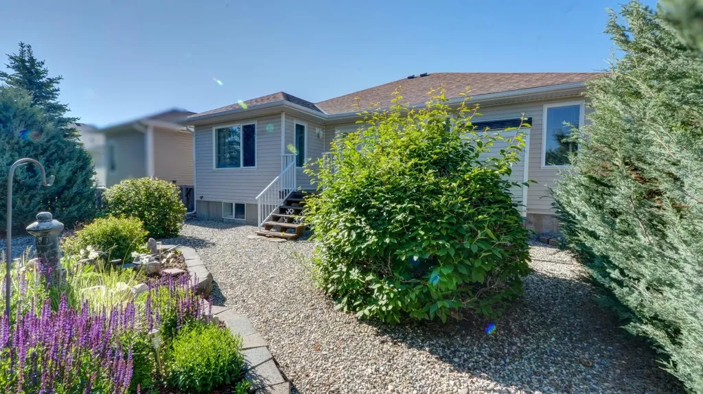 26 Skyline Crescent Claresholm AB T0L 0T0