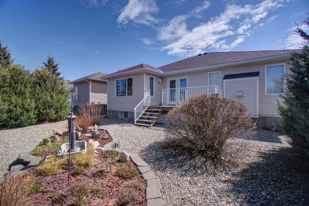 26 Skyline Crescent Claresholm AB T0L 0T0