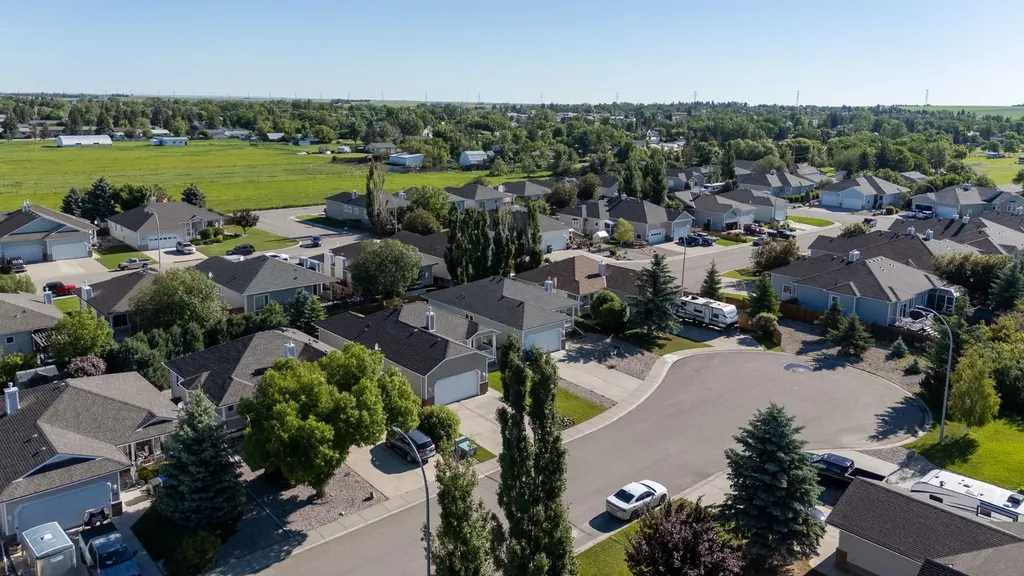 26 Skyline Crescent Claresholm AB T0L 0T0