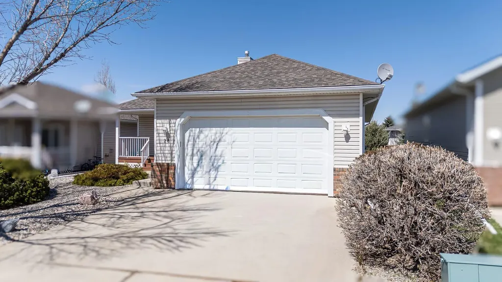 26 Skyline Crescent Claresholm AB T0L 0T0