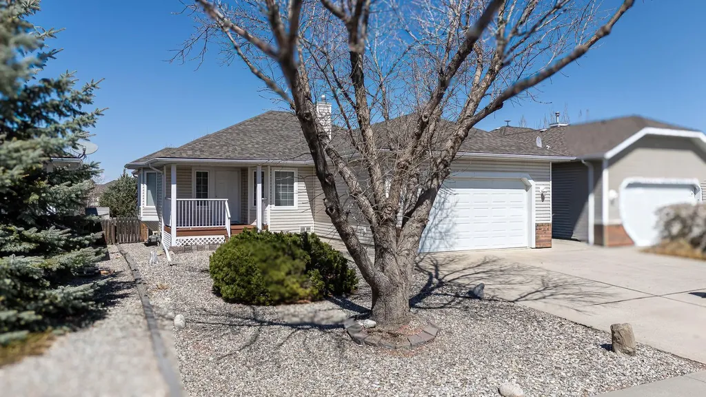 26 Skyline Crescent Claresholm AB T0L 0T0