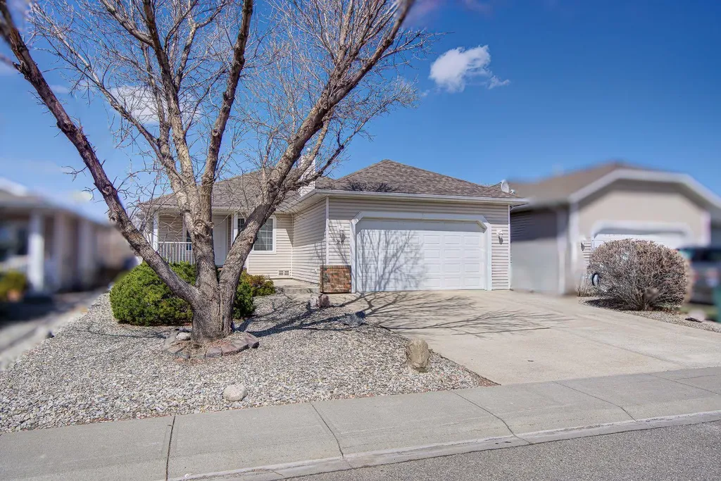 26 Skyline Crescent Claresholm AB T0L 0T0