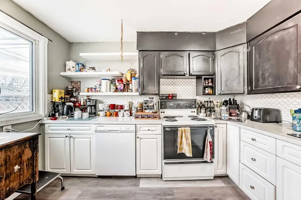 3042 Doverville Crescent SE Calgary AB t2b1t9