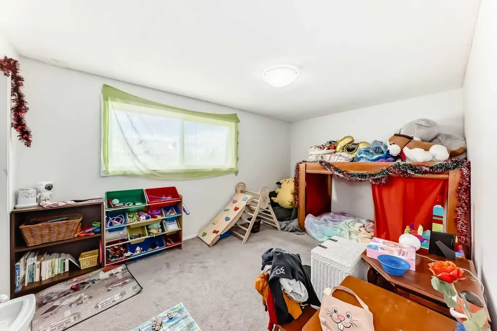 3042 Doverville Crescent SE Calgary AB t2b1t9