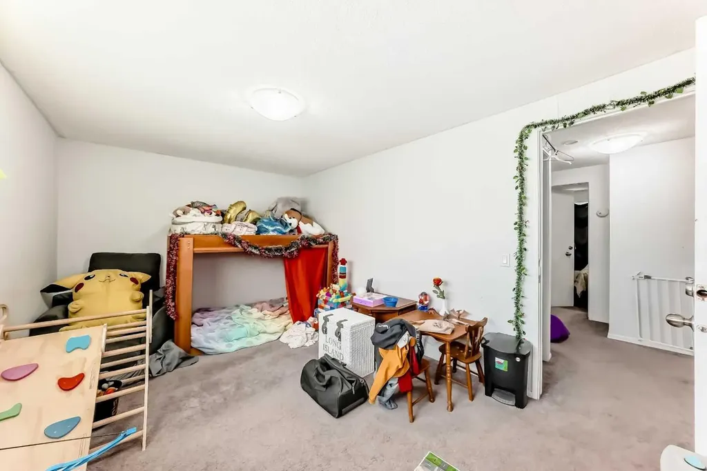 3042 Doverville Crescent SE Calgary AB t2b1t9