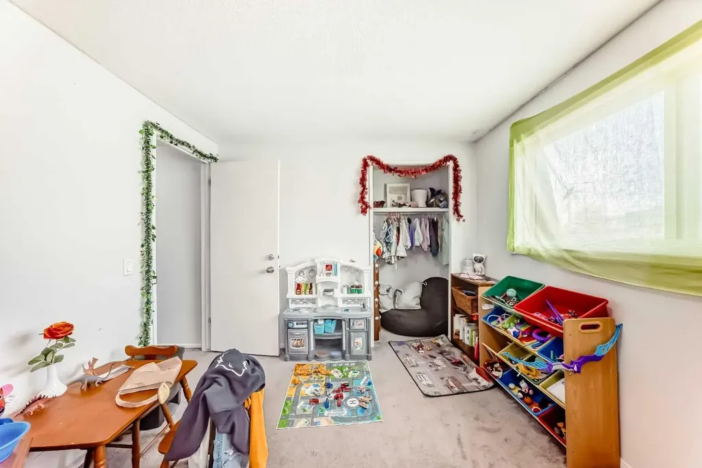 3042 Doverville Crescent SE Calgary AB t2b1t9