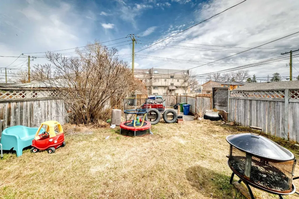 3042 Doverville Crescent SE Calgary AB t2b1t9