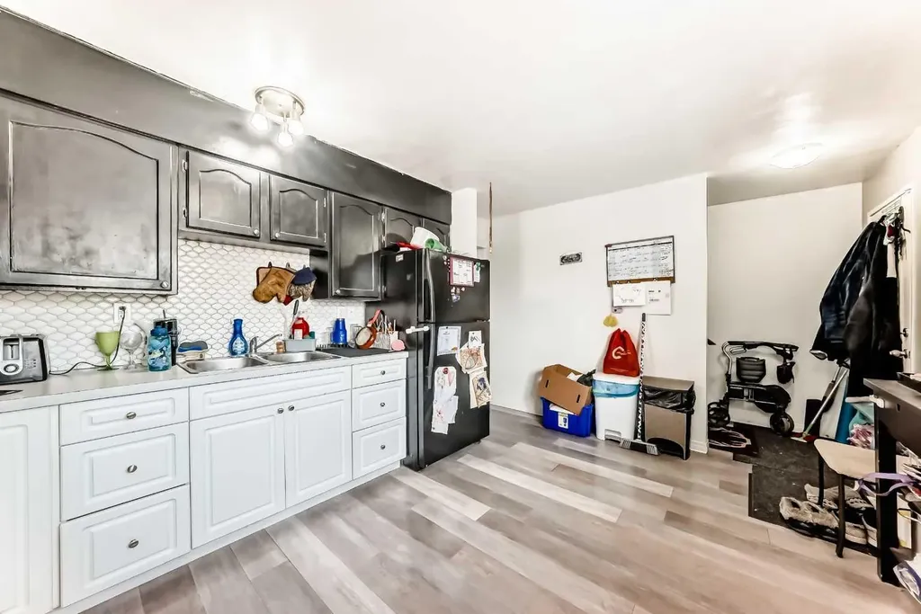 3042 Doverville Crescent SE Calgary AB t2b1t9