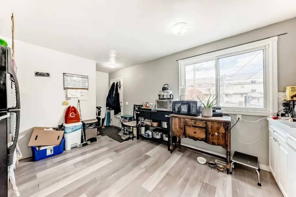 3042 Doverville Crescent SE Calgary AB t2b1t9