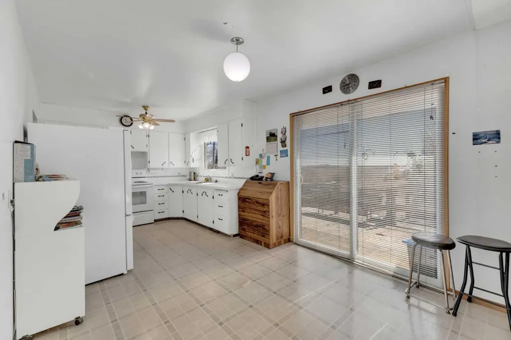 38311 Range Road 244 Rural Lacombe County AB T0C 0Y0