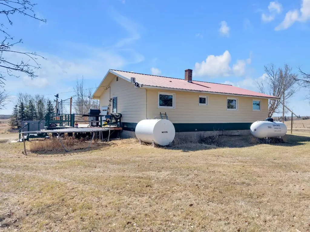 38311 Range Road 244 Rural Lacombe County AB T0C 0Y0