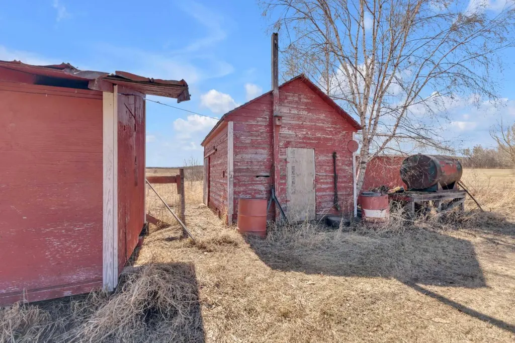 38311 Range Road 244 Rural Lacombe County AB T0C 0Y0
