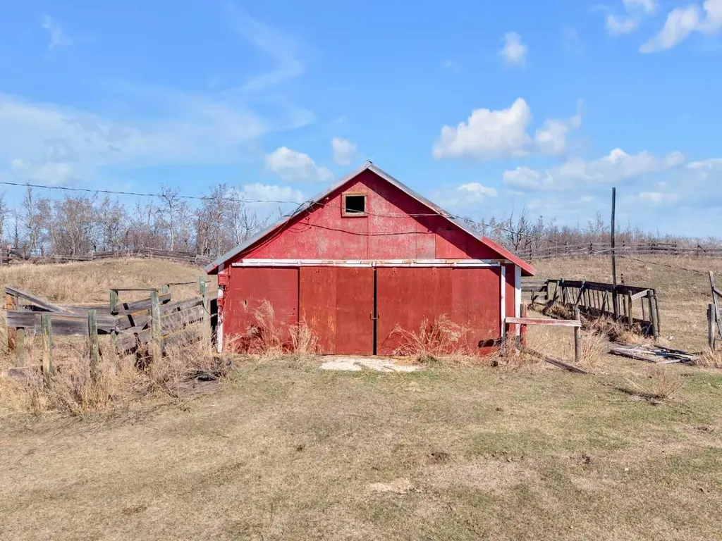38311 Range Road 244 Rural Lacombe County AB T0C 0Y0