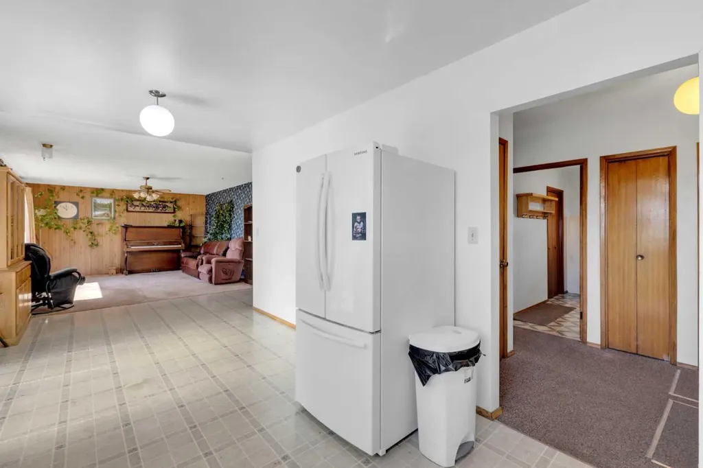 38311 Range Road 244 Rural Lacombe County AB T0C 0Y0