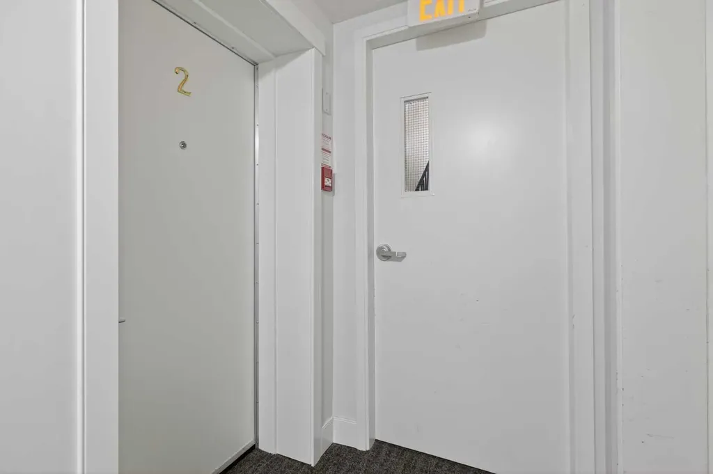 125 23 Avenue SW Calgary AB T2S 0H9