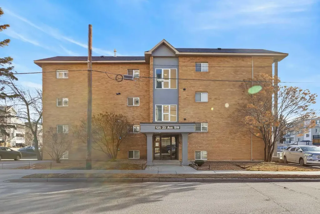 125 23 Avenue SW Calgary AB T2S 0H9
