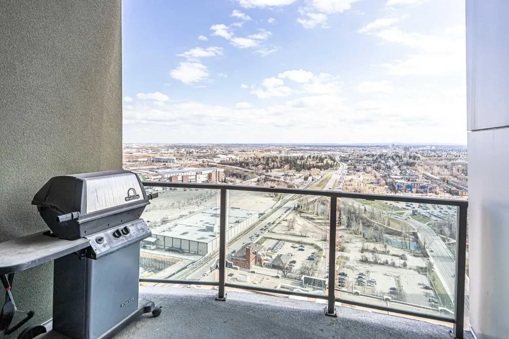 210 15 Avenue SE Calgary AB T2G 0B5