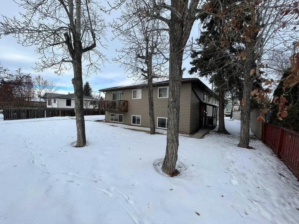 3832 47 Street Red Deer AB T4n1n7
