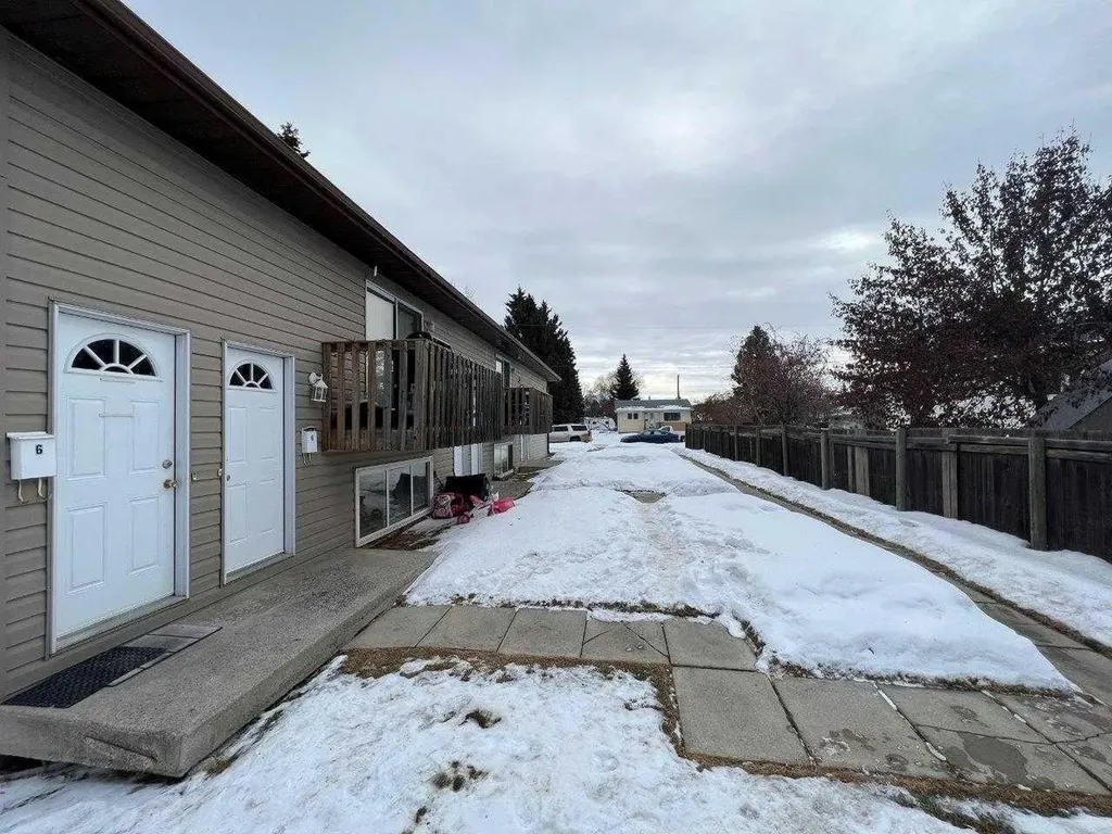 3832 47 Street Red Deer AB T4n1n7