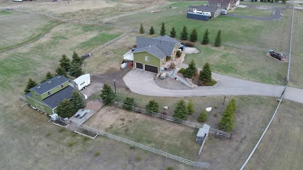 349030 Tamarack Drive E Rural Foothills County AB T1S 5B8