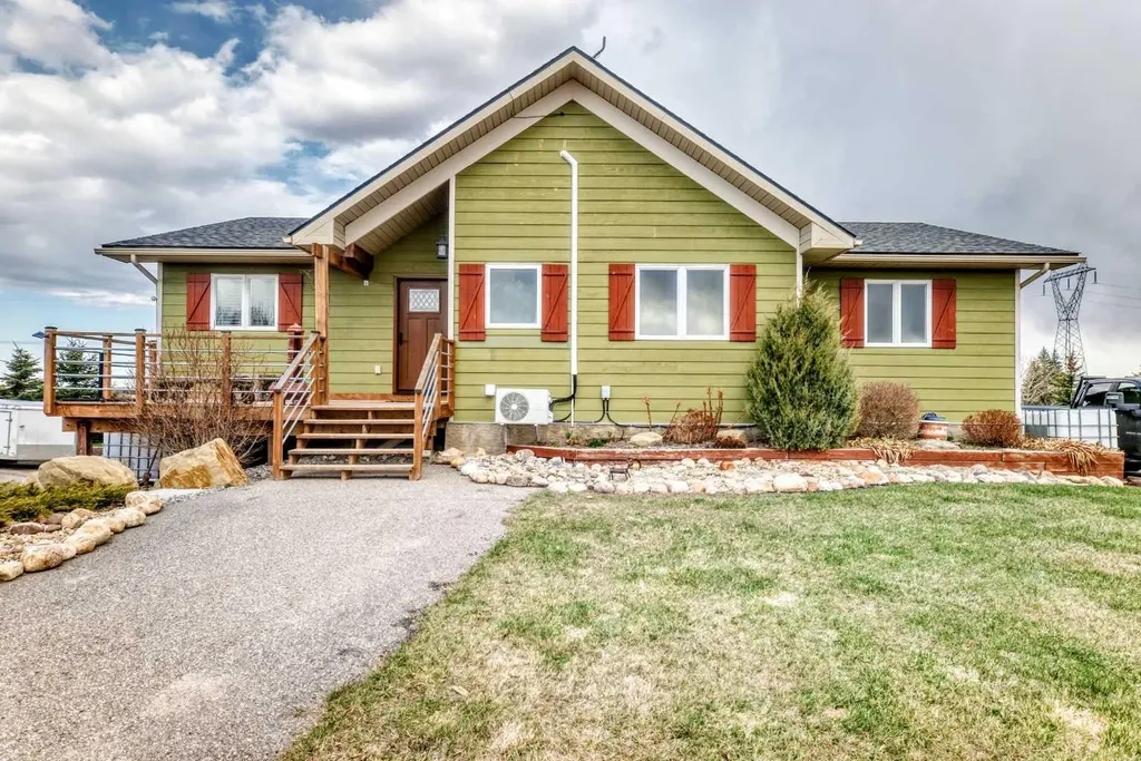 349030 Tamarack Drive E Rural Foothills County AB T1S 5B8