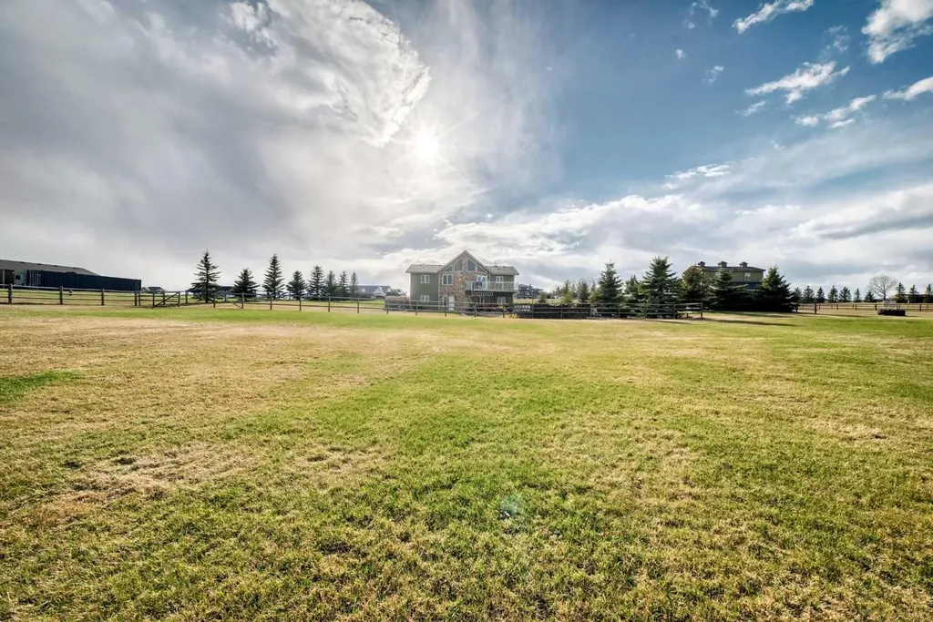 349030 Tamarack Drive E Rural Foothills County AB T1S 5B8