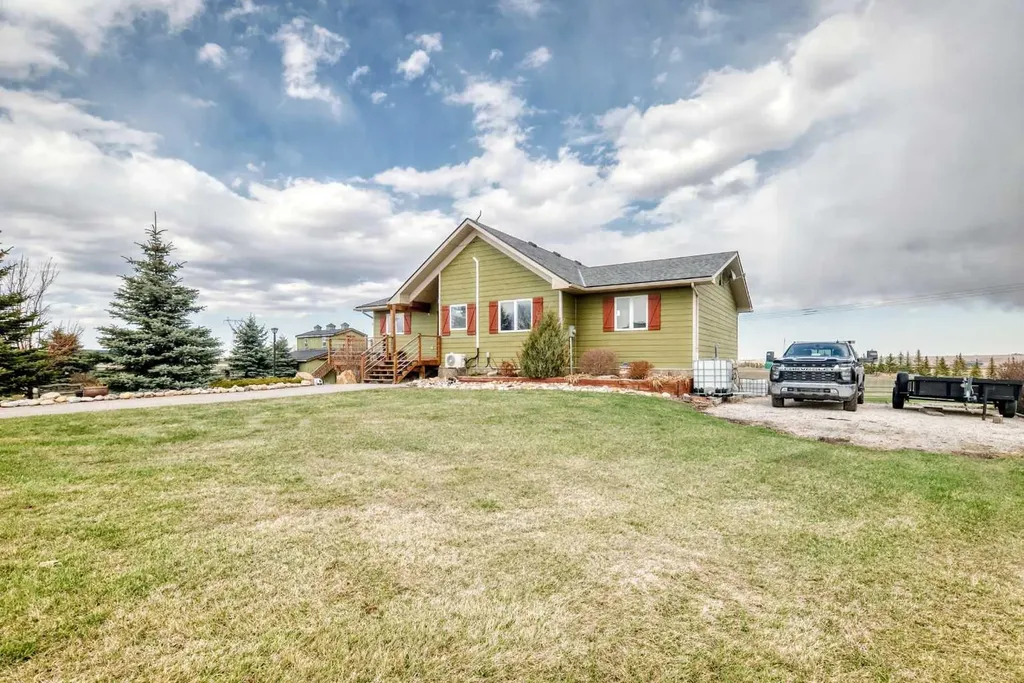 349030 Tamarack Drive E Rural Foothills County AB T1S 5B8