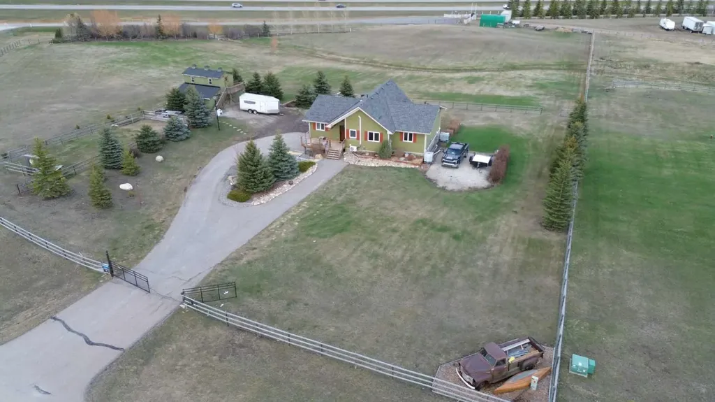 349030 Tamarack Drive E Rural Foothills County AB T1S 5B8