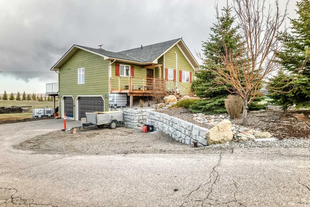 349030 Tamarack Drive E Rural Foothills County AB T1S 5B8