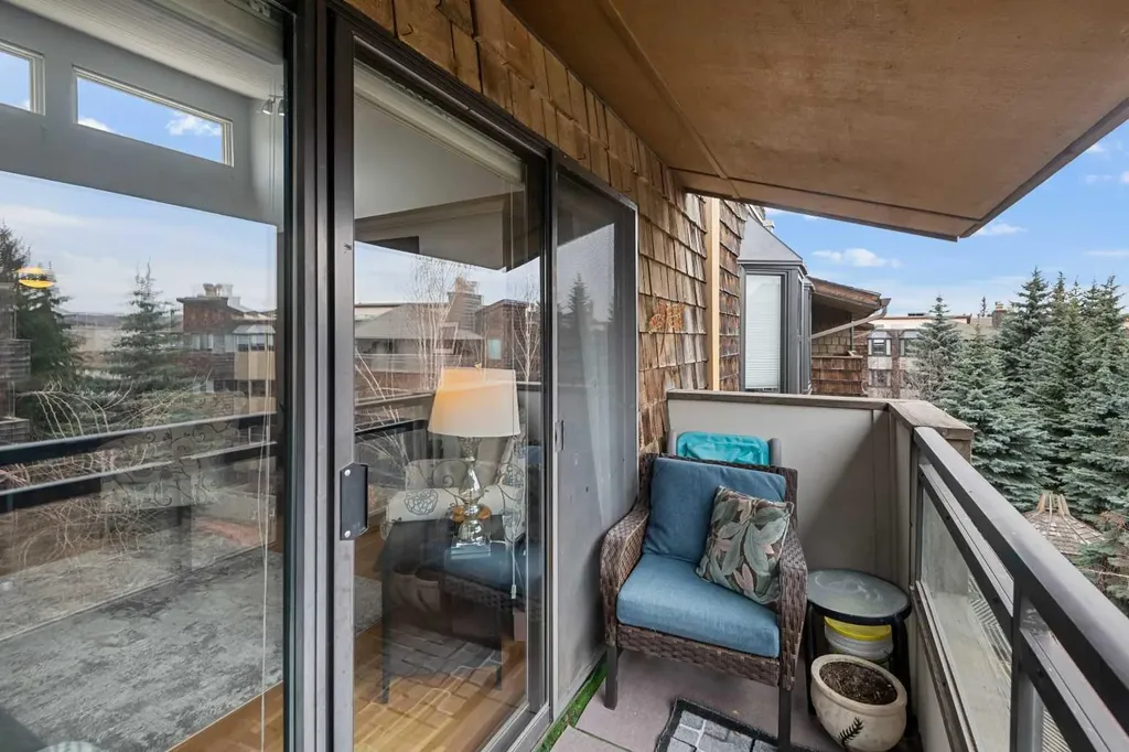 3730 50 Street NW Calgary AB T3A 2V9