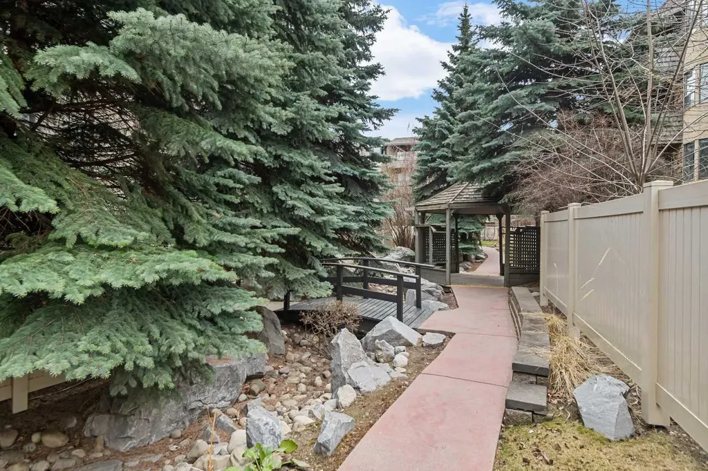 3730 50 Street NW Calgary AB T3A 2V9