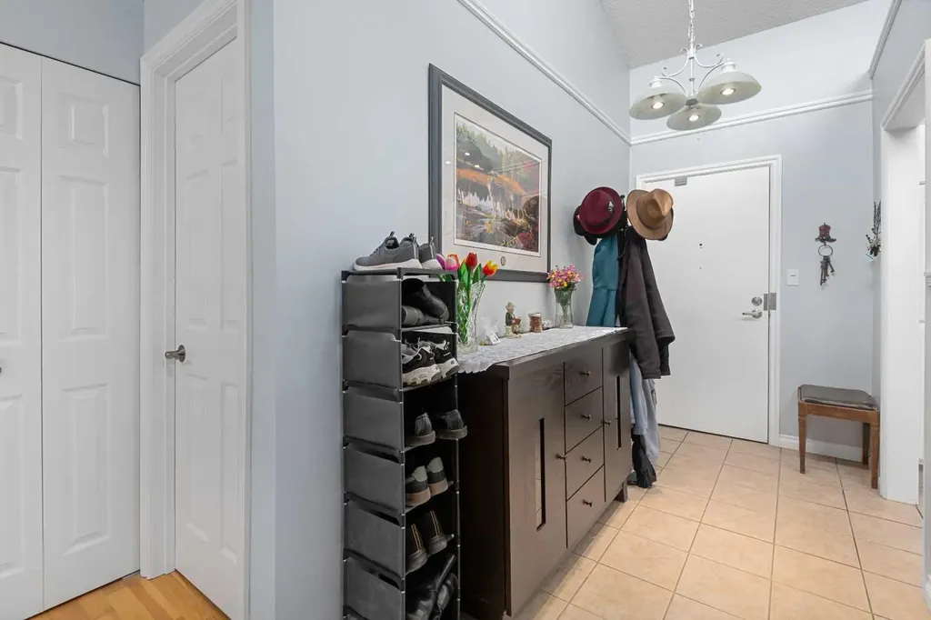3730 50 Street NW Calgary AB T3A 2V9