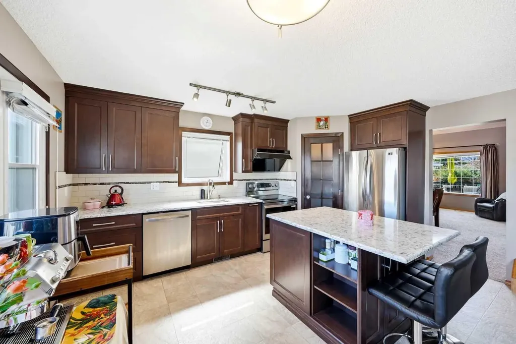 129 Arbour Ridge Circle NW Calgary AB T3G 3Y9