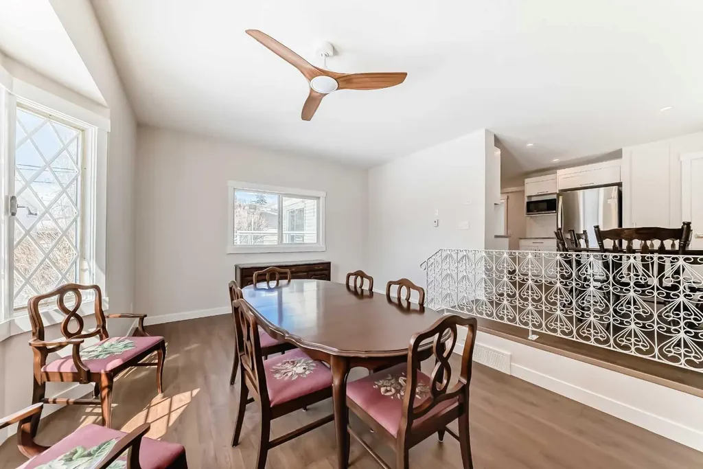 7427 25 Street SE Calgary AB T2C 1A3