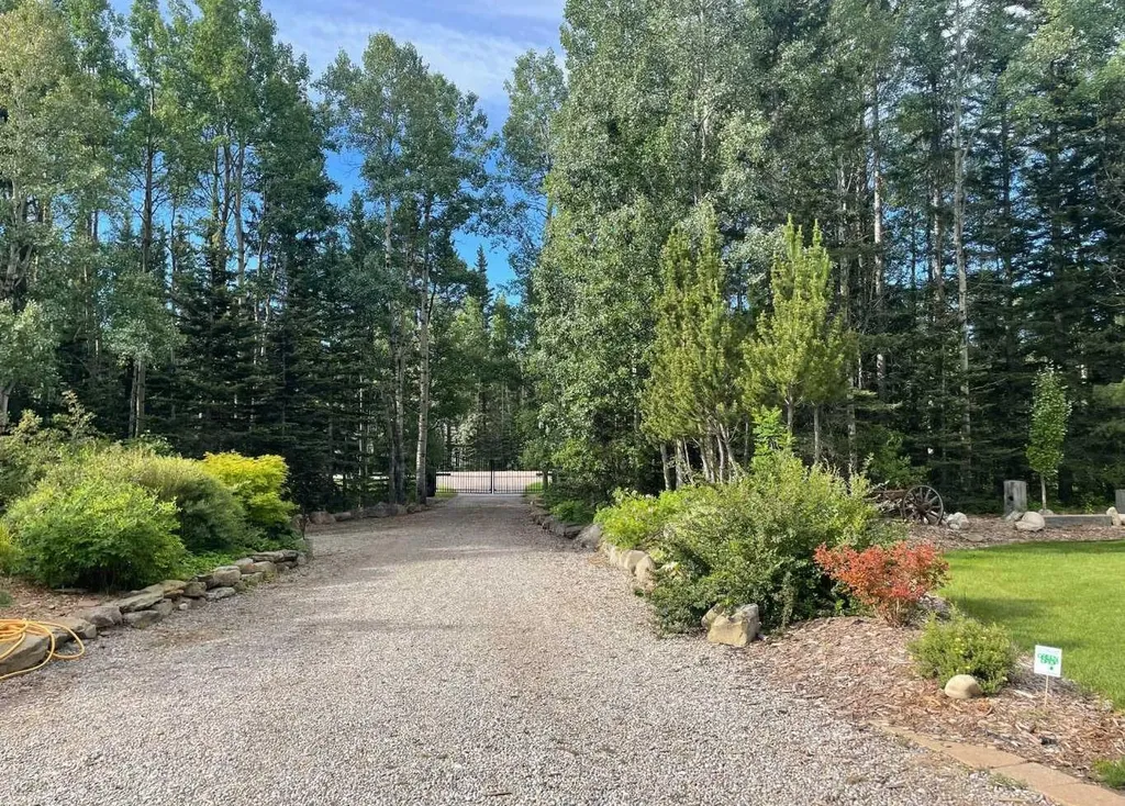 20 Mountain View Park Rural Rocky View County AB T0L 0K0